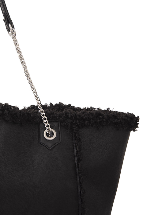 BLACK REVERSIBLE OVERSIZED FURRY TOTE BAG BLACK 3