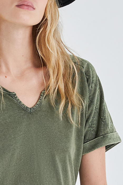 KHAKI QUILTED-SLEEVE T-SHIRT ARMY 5