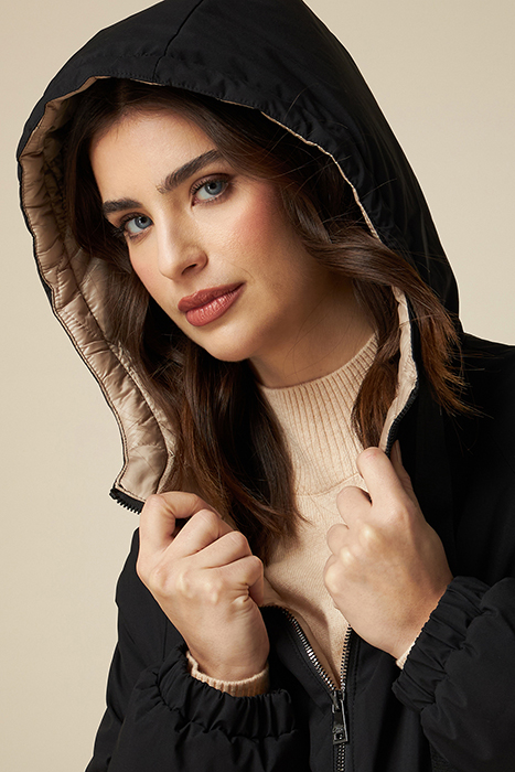 Padded coat with contrasting lining 4