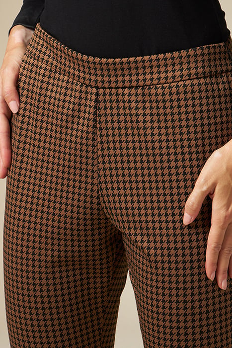 FLARED TROUSERS IN PATTERNED MILANO STITCH NATURAL 4