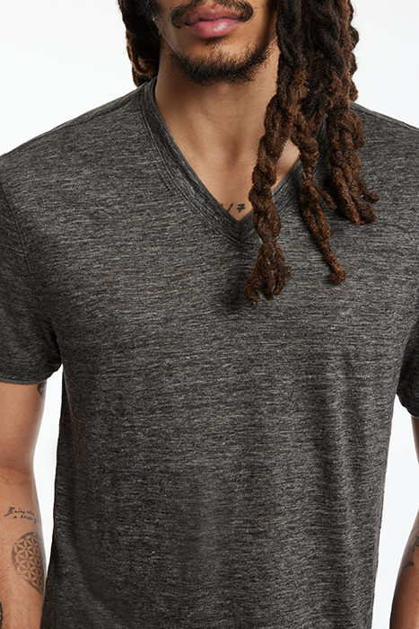 WOOSTER REGULAR FIT SS VNECK WITH MELANG IRON GREY 3