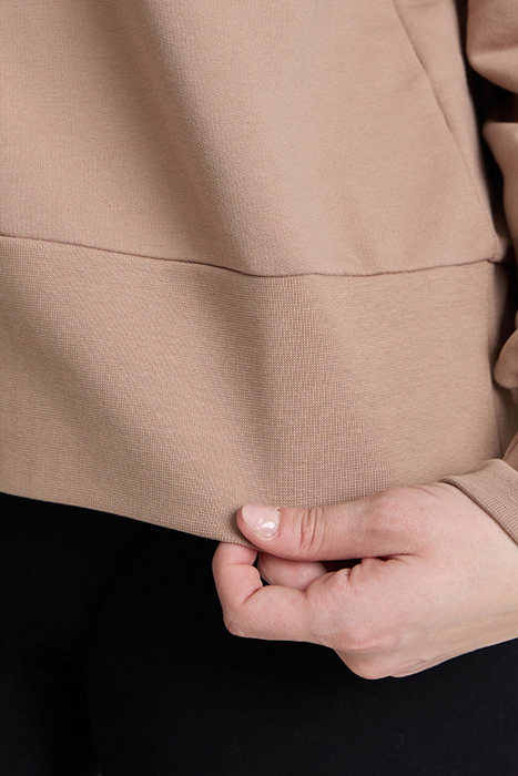 WOMEN'S OVERSIZED CREW NECK CARAMELO 9