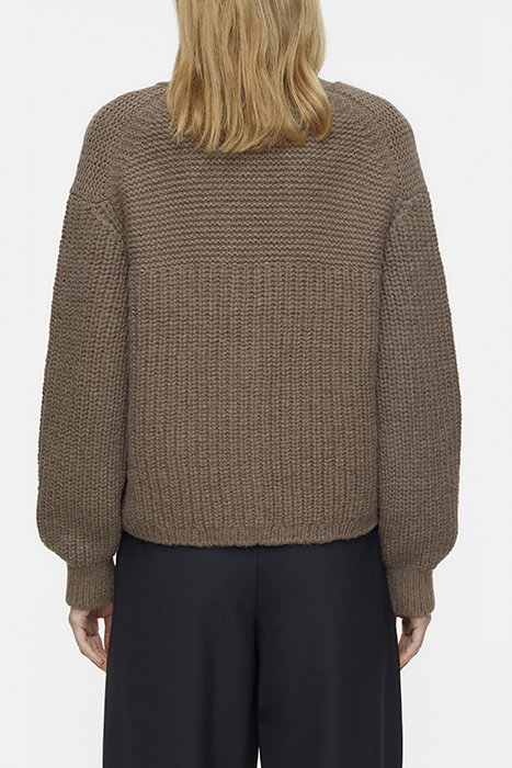 V CARDIGAN LONG SLEEVE OLD PINE 2