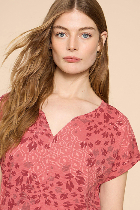 NELLY NOTCH NECK TEE PINK PRINTED 3