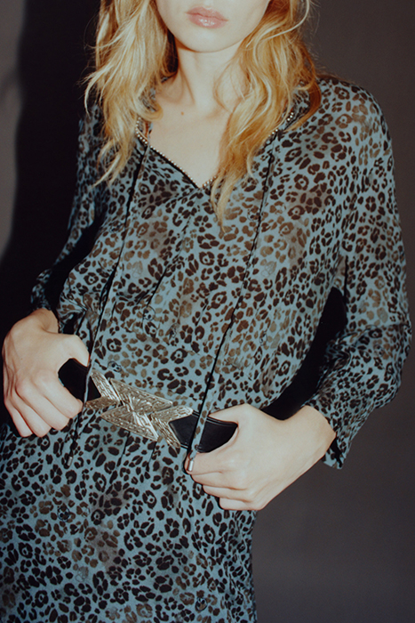 BLACK LEATHER DRESS BELT, ENGRAVED METAL BUCKLE 2