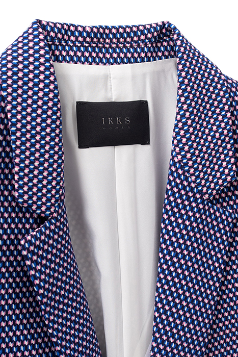 WHITE LENZING™ ECOVERO™ JACKET WITH OPTIC PRINT 6