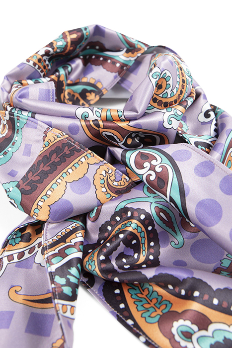 MARSHMALLOW SCARF WITH XL PAISLEY PRINT 2
