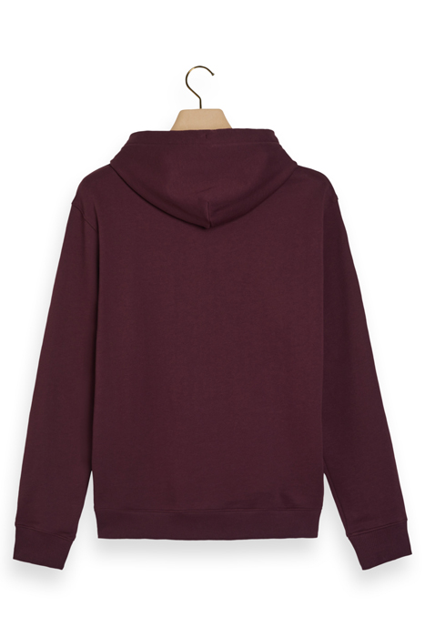 REGULAR FIT ESSENTIAL BADGE HOODIE IN ORGANIC COTTON BERRY W 5