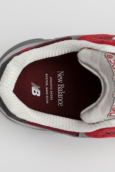 M990TF3 SNEAKERS IN SCARLET 9