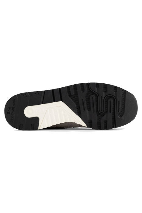 U998TA SNEAKERS IN MARBLEHEAD 5