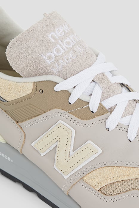 U997GG SNEAKERS IN MOONROCK 7