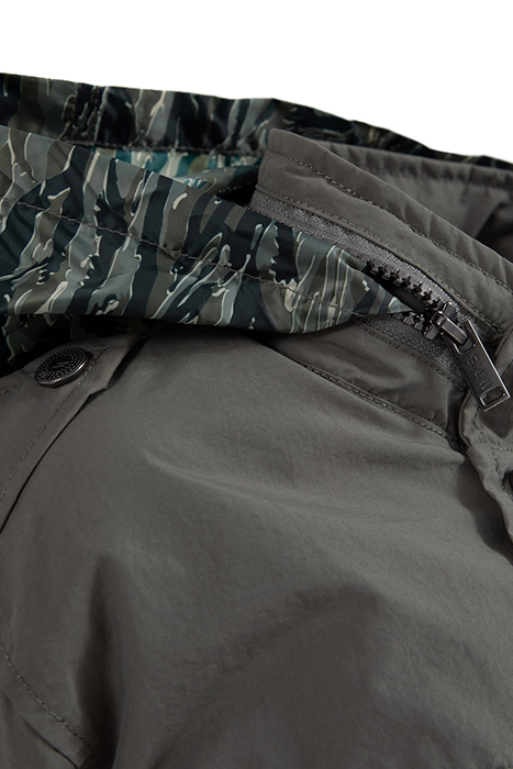 BOYS’ KHAKI NYLON PARKA WITH PRINT ON BACK 6