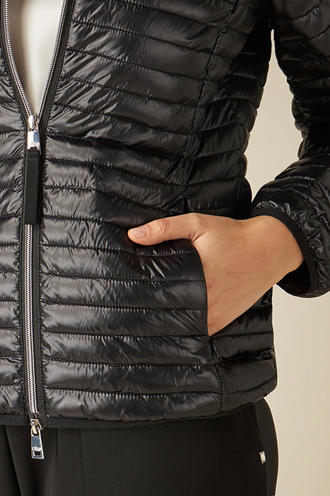 LIGHTWEIGHT DOWN JACKET WITH STRIPED LINING BLACK 5