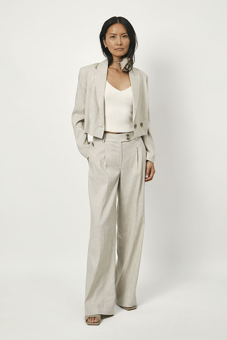 ACEDIA CROPPED LINEN BLAZER WHISPER CHALK 9