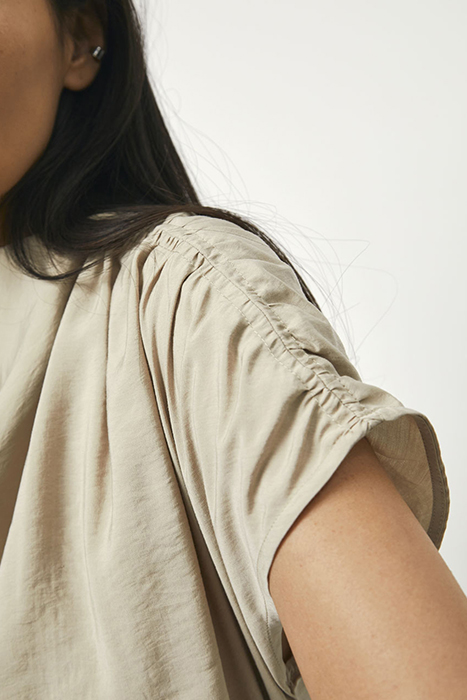 BLOOM DRAPEY DETAILED TOP DRY SAND 8
