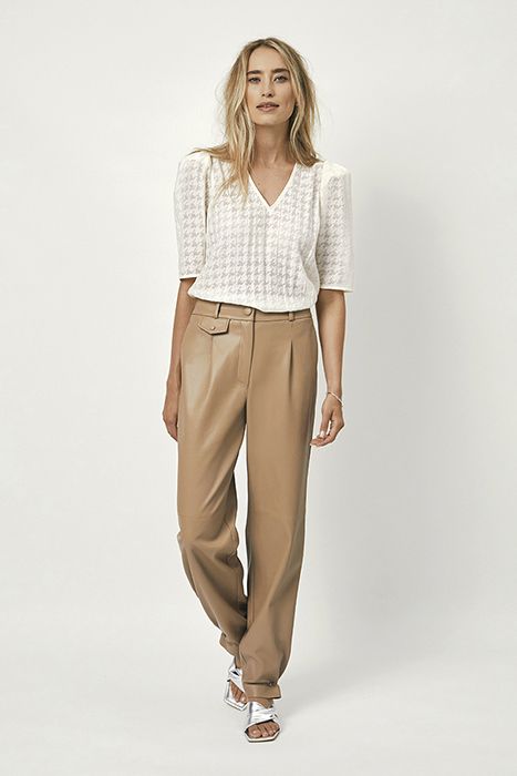 POMONA DETAILED V-NECK TOP BUTTER CREAM 9