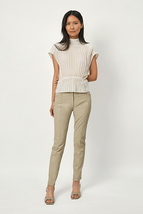 PENELOPE GATHERED DETAIL TOP WHISPER CHALK 9