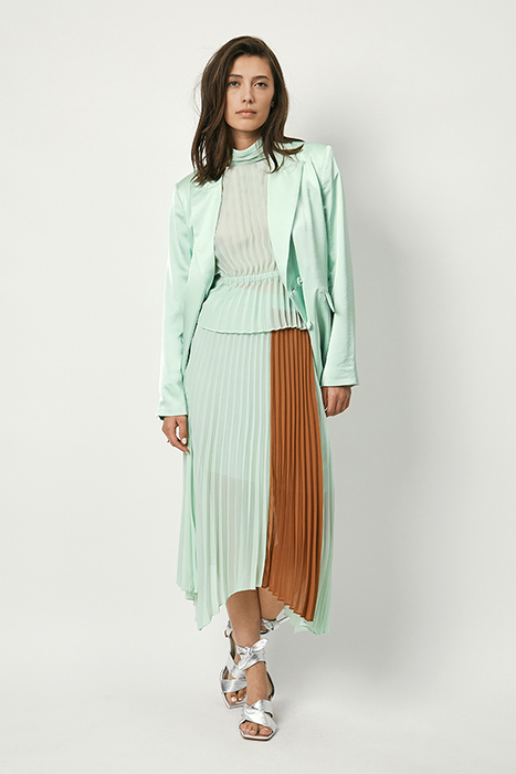 PENELOPE GATHERED DETAIL TOP PISTACHIO 9