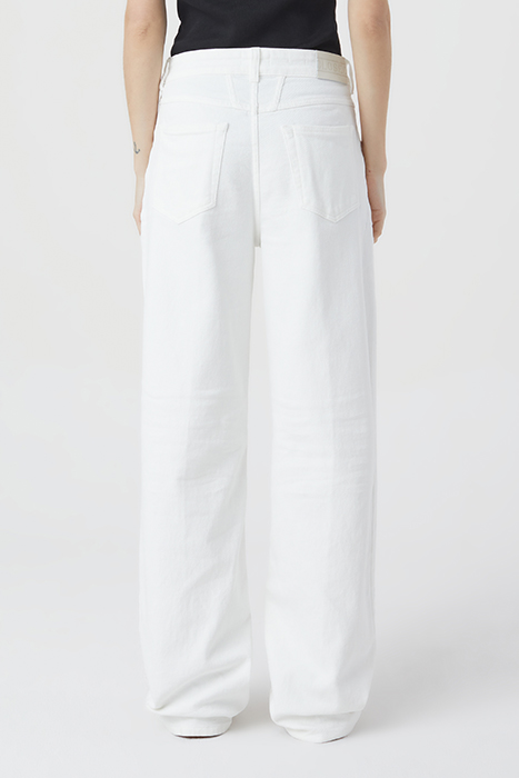 NIKKA JEANS WHITE 2