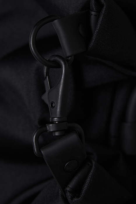 BUCKET SLING BAG MINI BLACK UNISEX 4