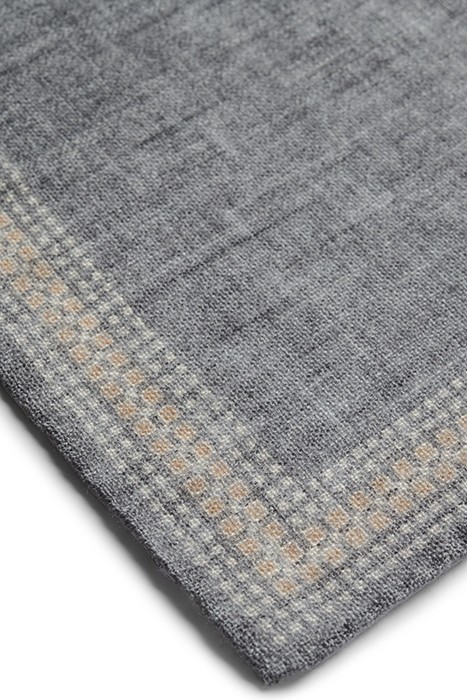 GREY FRAME POCKET SQUARE 3