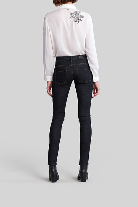 BLACK LOW WAIST SLIM JEANS 4