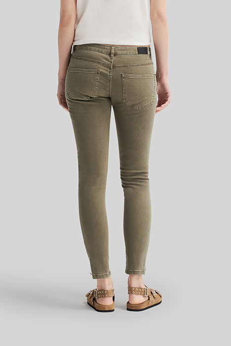 SLIM LOW WAIST 7/8 JEANS 2