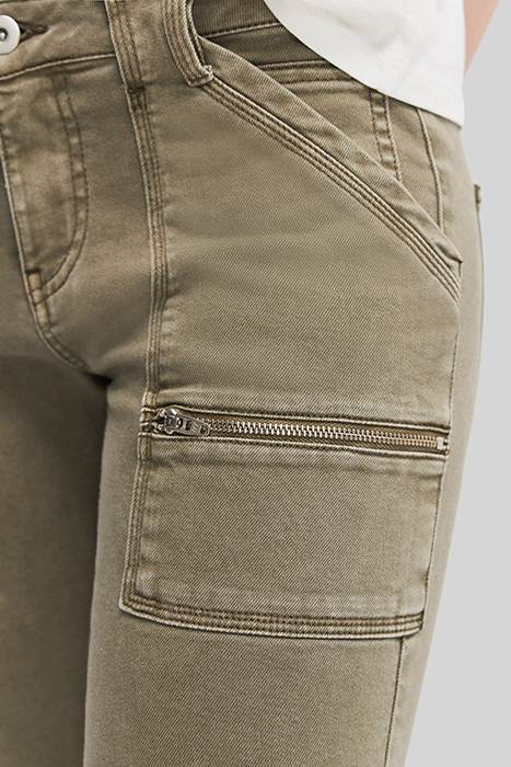 SLIM LOW WAIST 7/8 JEANS 5