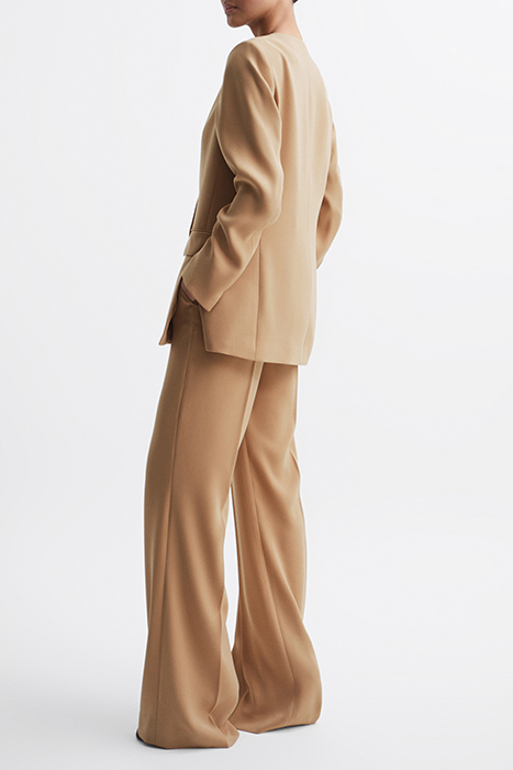 MARGEAUX-COLLARLESS DB BL NEUTRAL 3