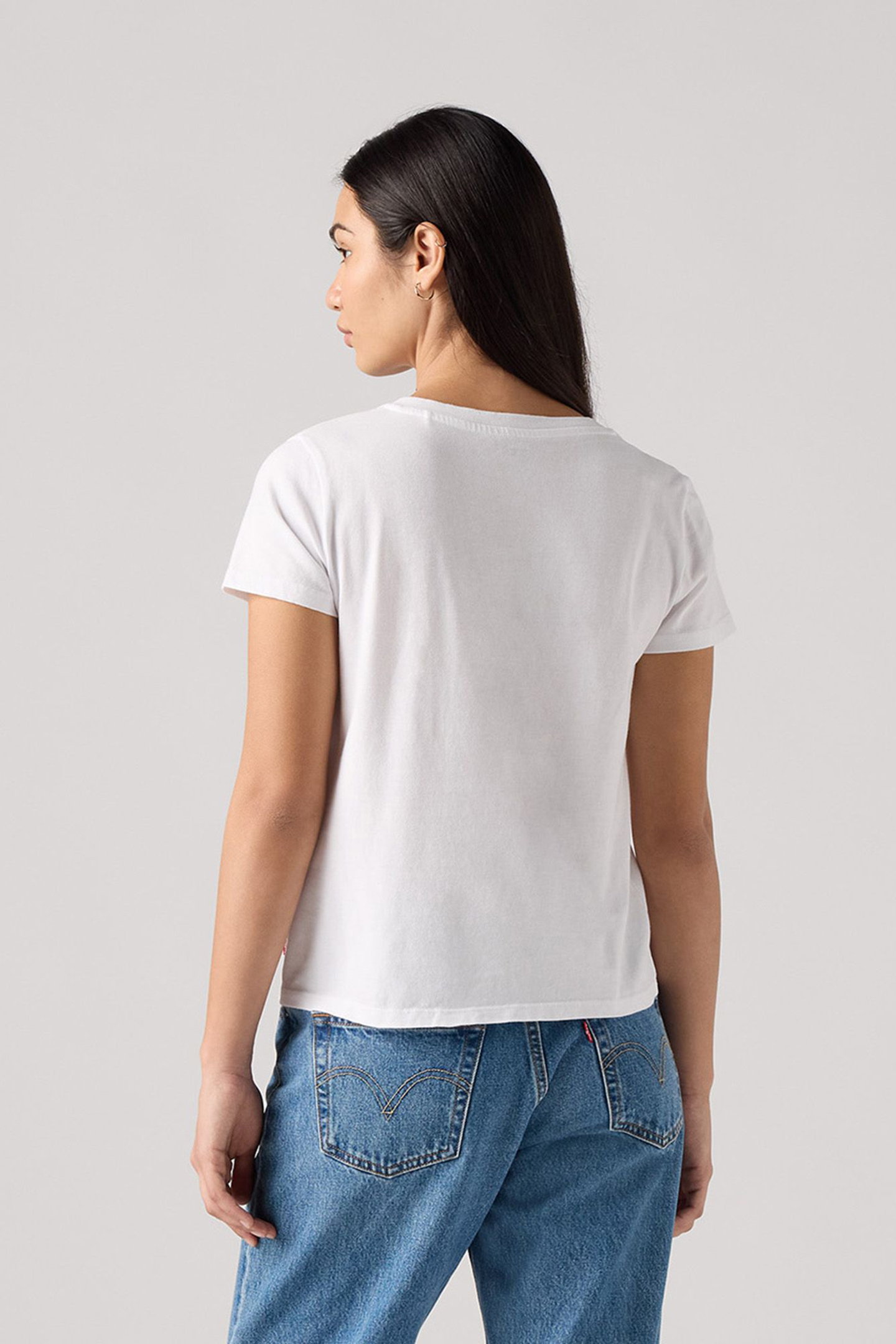 THE PERFECT V-NECK TEE 2