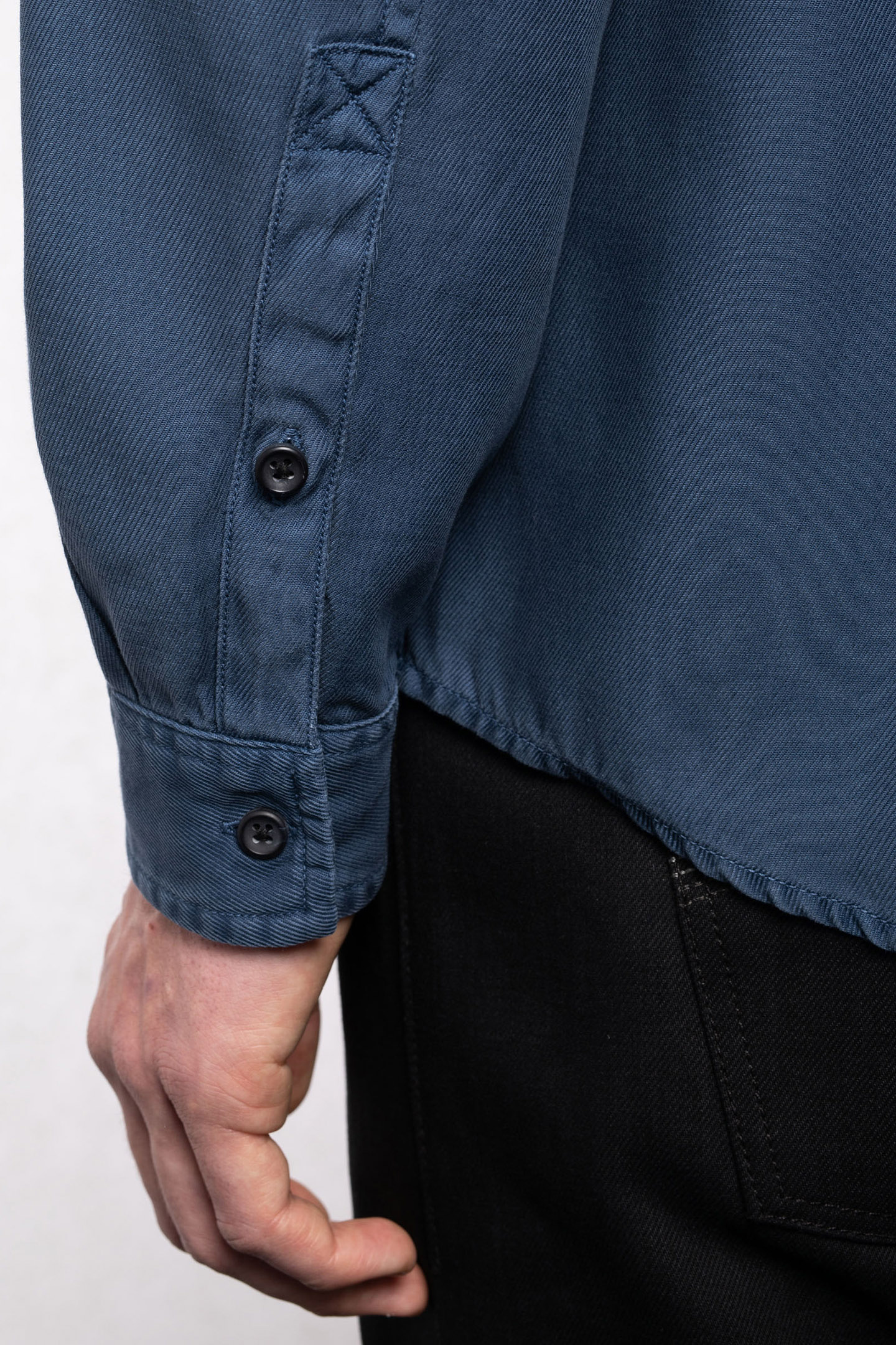CHUCK FLUID TWILL INDIGO BLUE 4