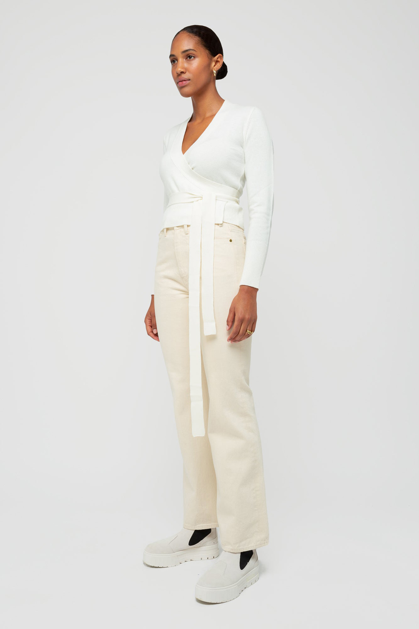 LIGHT FLARED DENIM JEANS ECRU 2