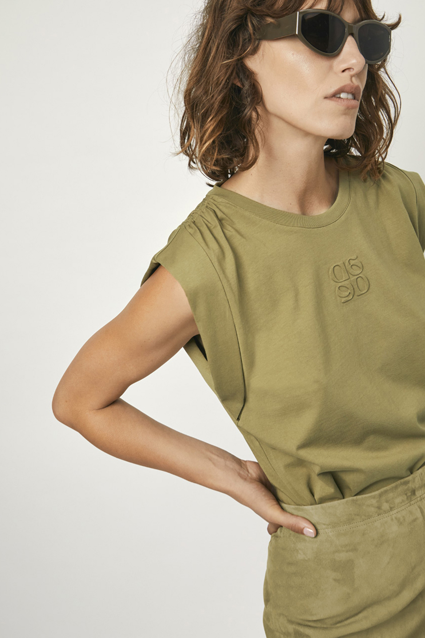 VIXEN SUEDE MINI SKIRT ALOË GREEN 4