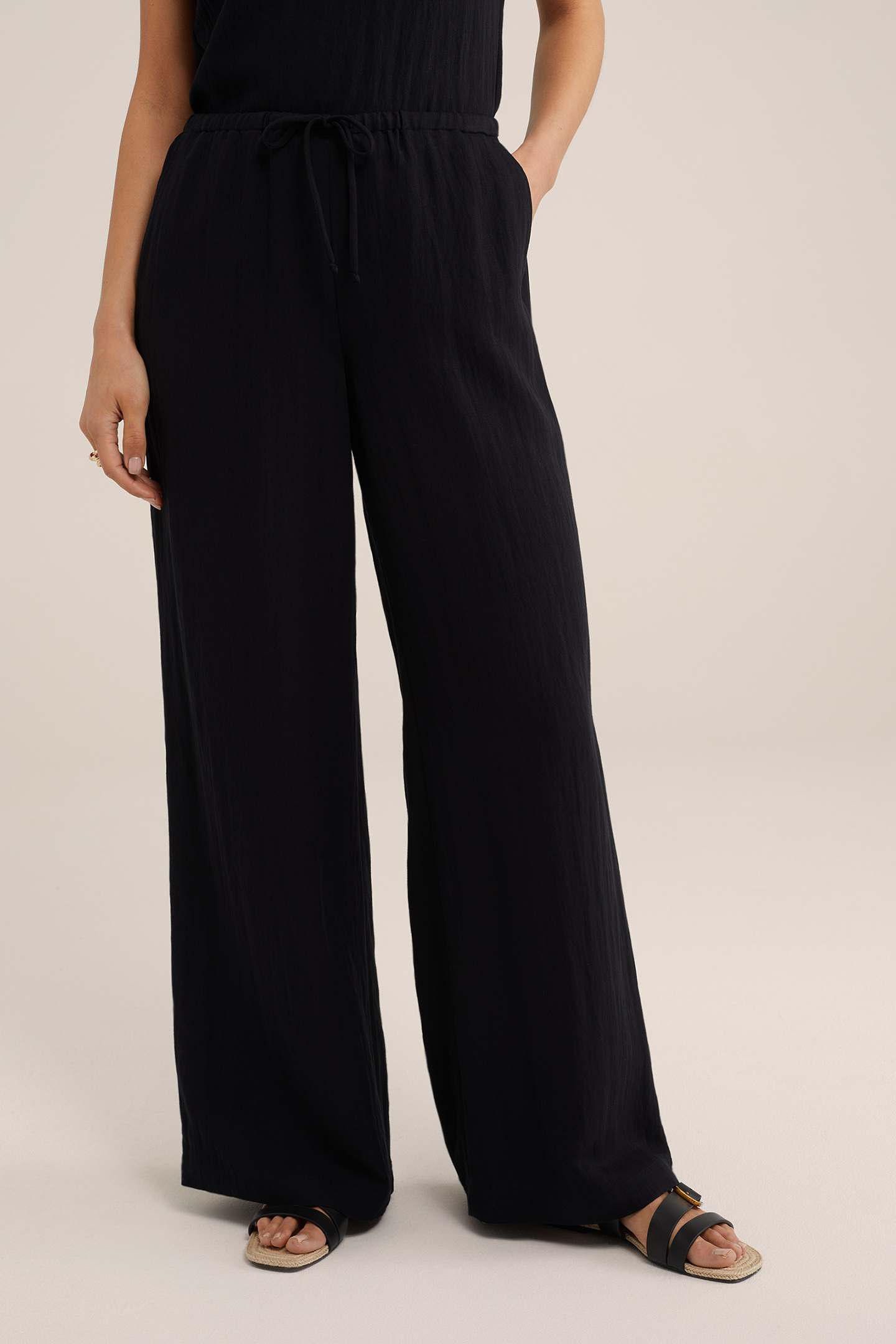 TROUSER BLACK 1