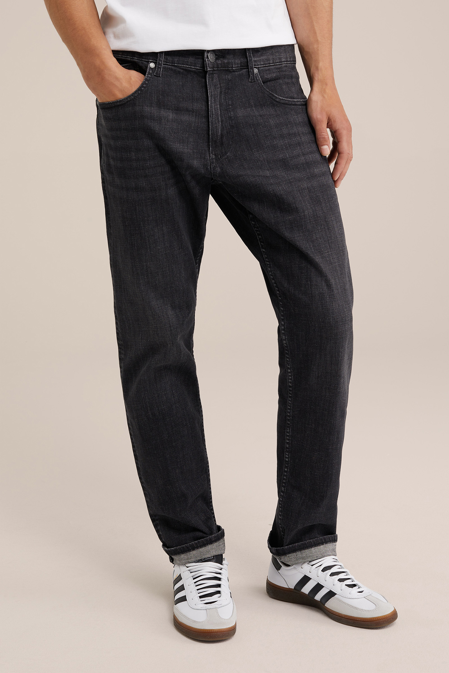 5-POCKET MID WAIST BLACK 1