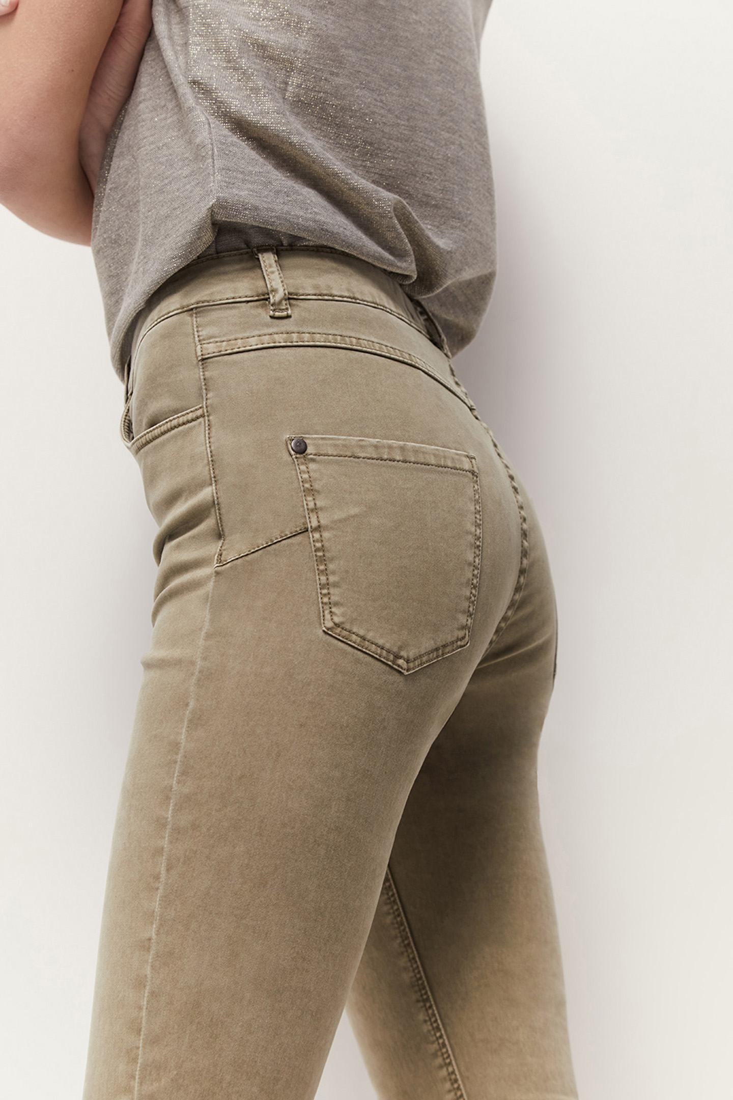 LE INDI - VETIVER PUSH UP EFFECT 7/8 SLIM JEANS IN WATERLESS 3