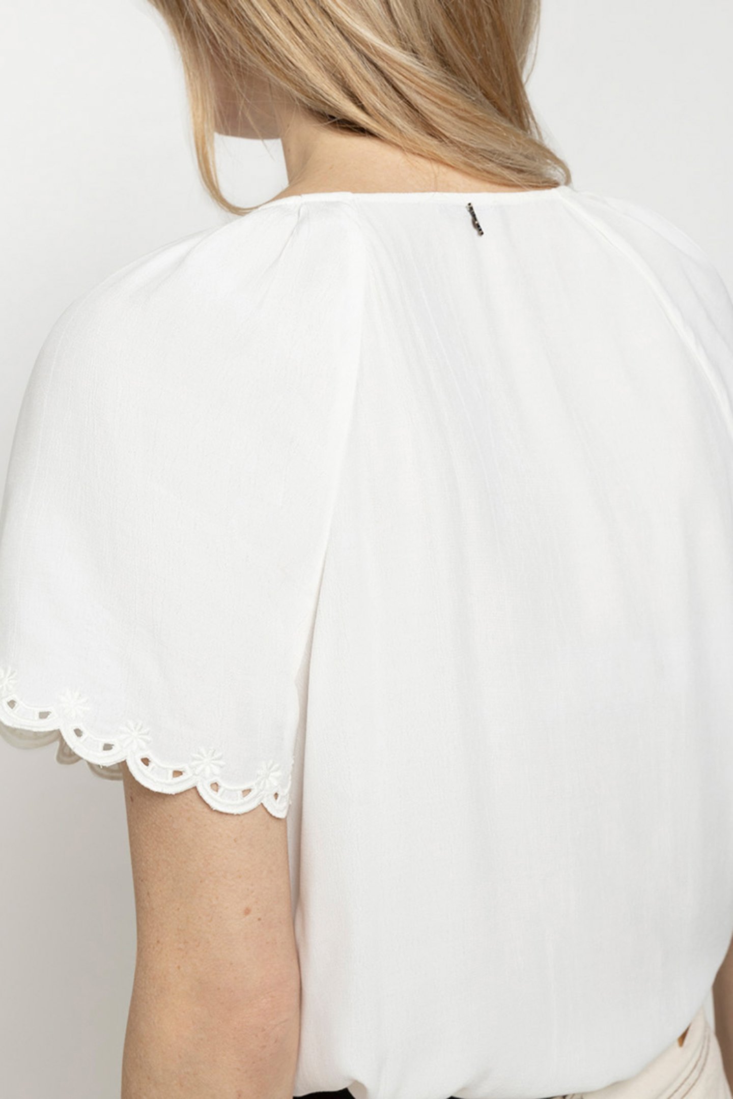 CALM_ ECRU TOP WITH EMBROIDERED SLEEVES OFF-WHITE 5