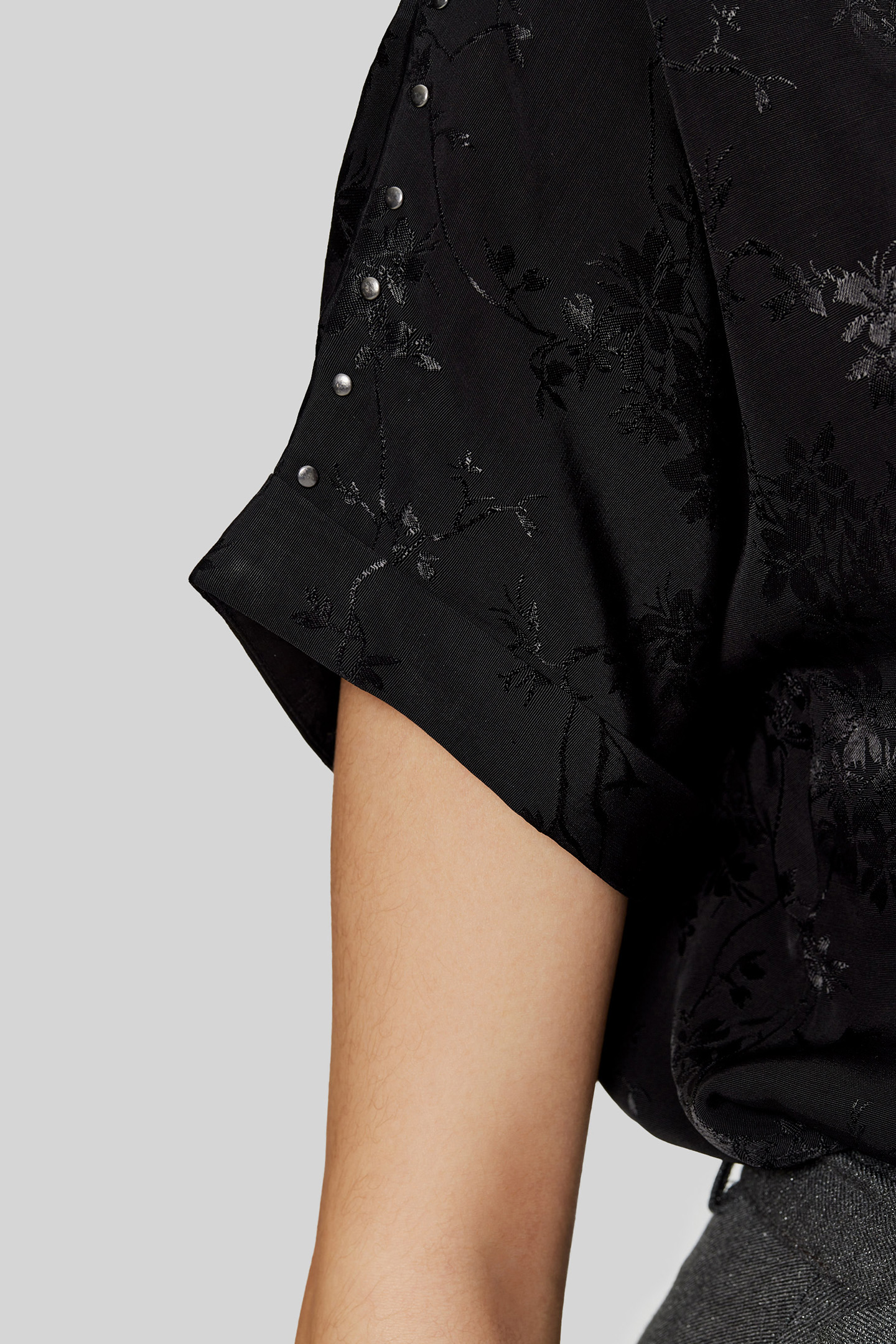 BLACK JACQUARD TOP WITH PLANT IMAGE AND STUDS 6