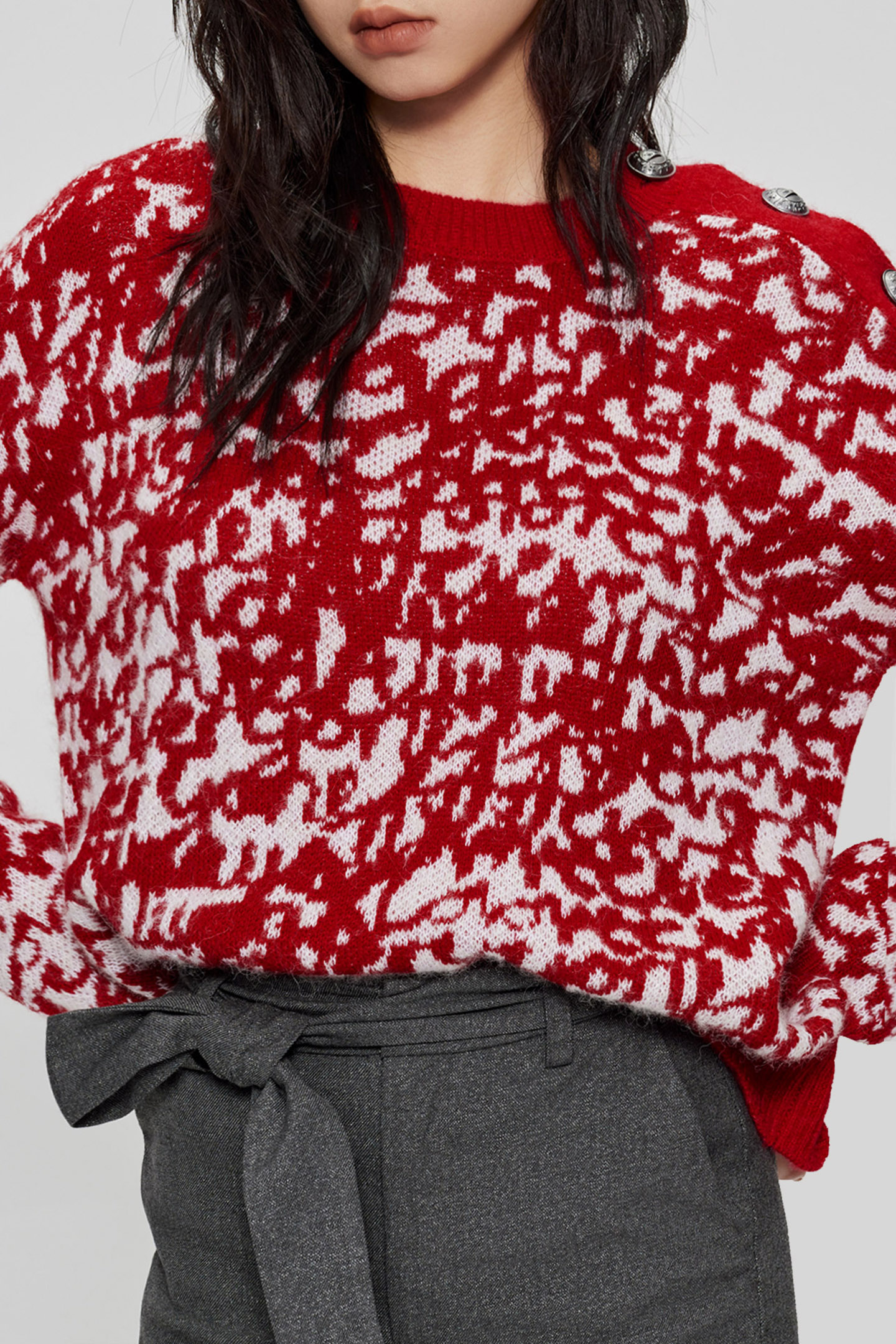 RED JACQUARD KNIT SWEATER WITH TAG MOTIF 5