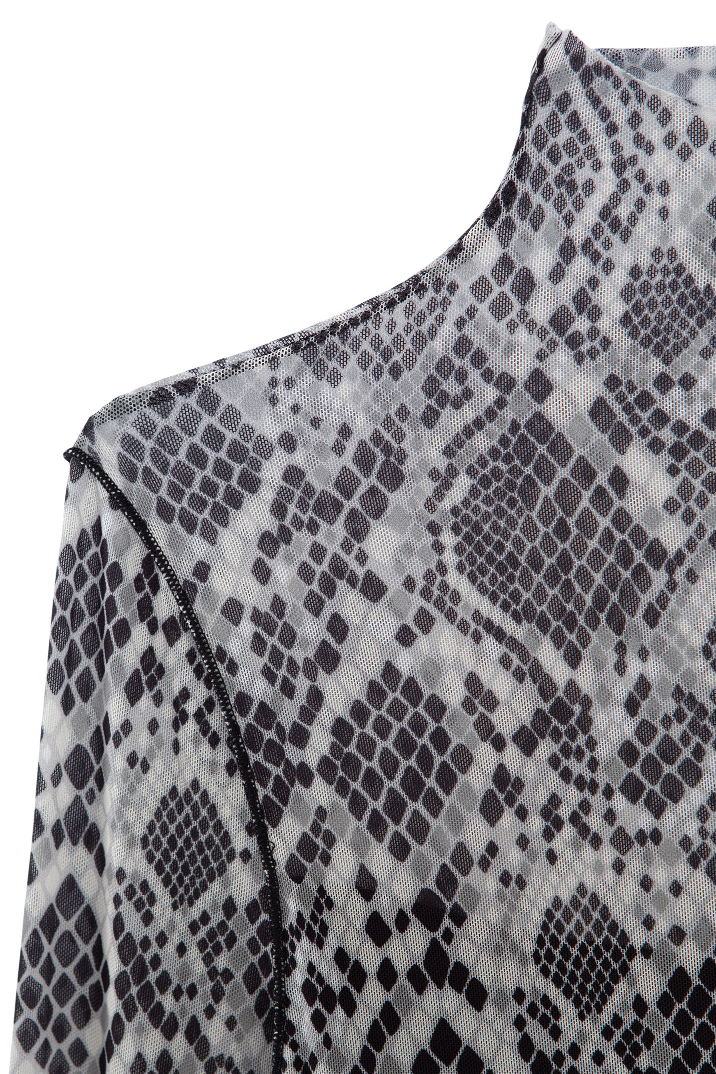 WHITE TOP WITH GRAPHIC PYTHON PRINT 6