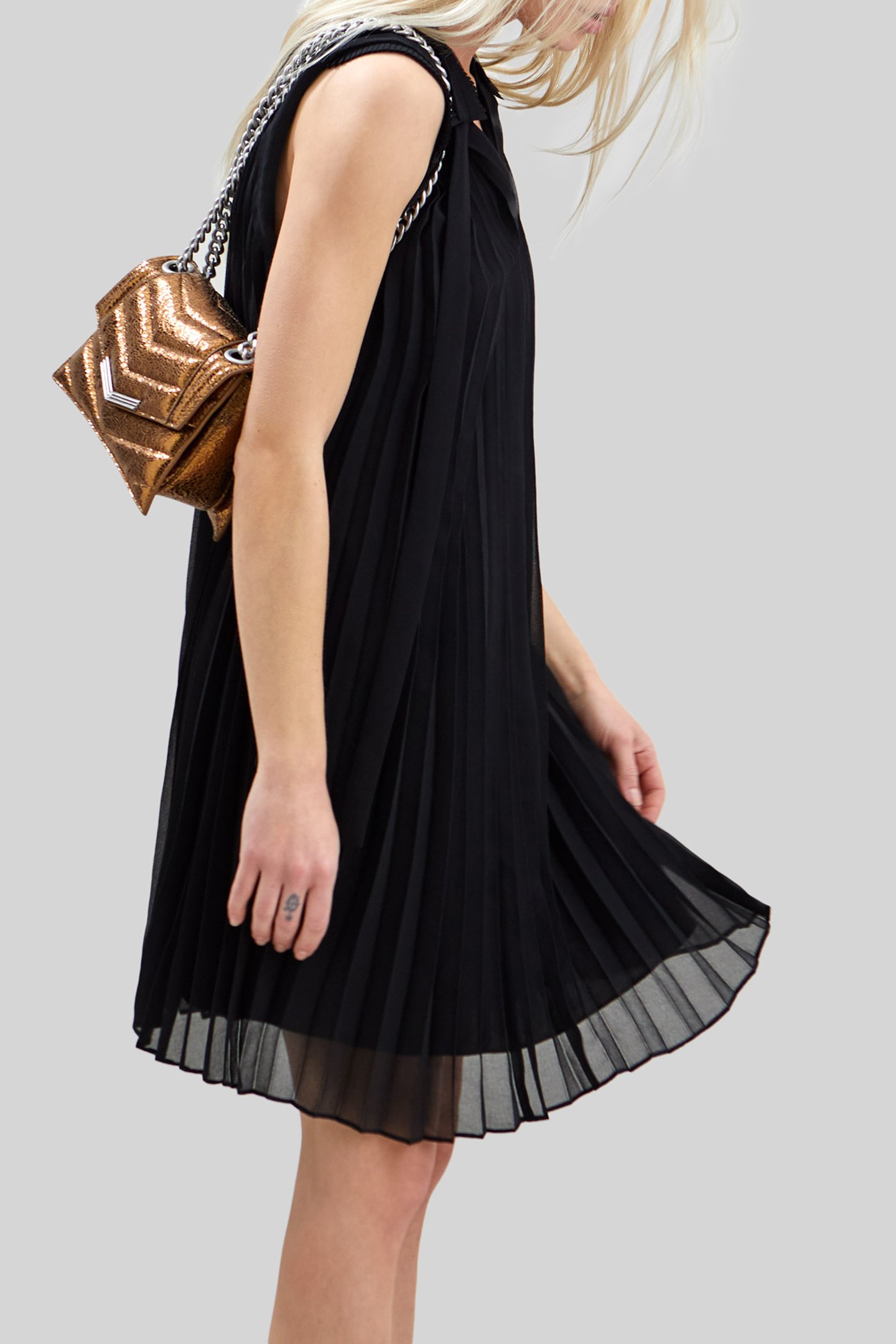 PURE EDITION – BLACK PLEATED BAGGY DRESS 4