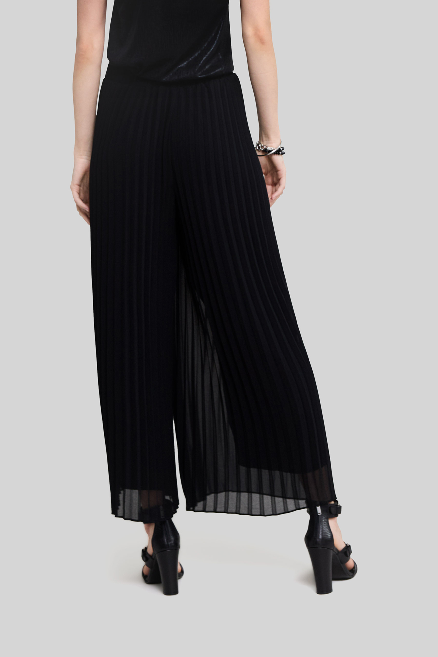 BLACK PLEATED WIDE-LEG TROUSERS 2