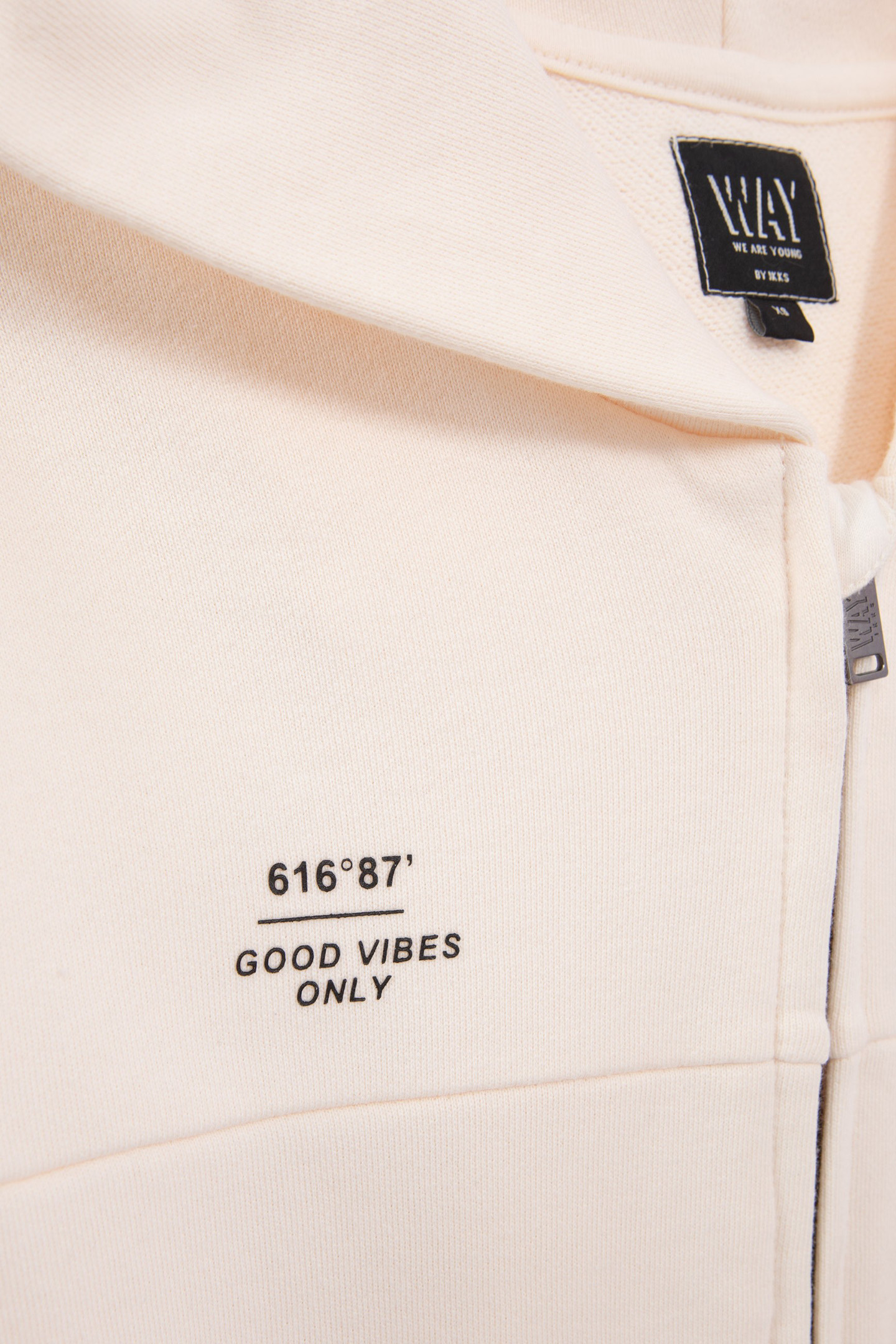 BOYS’ ECRU CARDIGAN WITH PRINT SLOGAN ON BACK 5