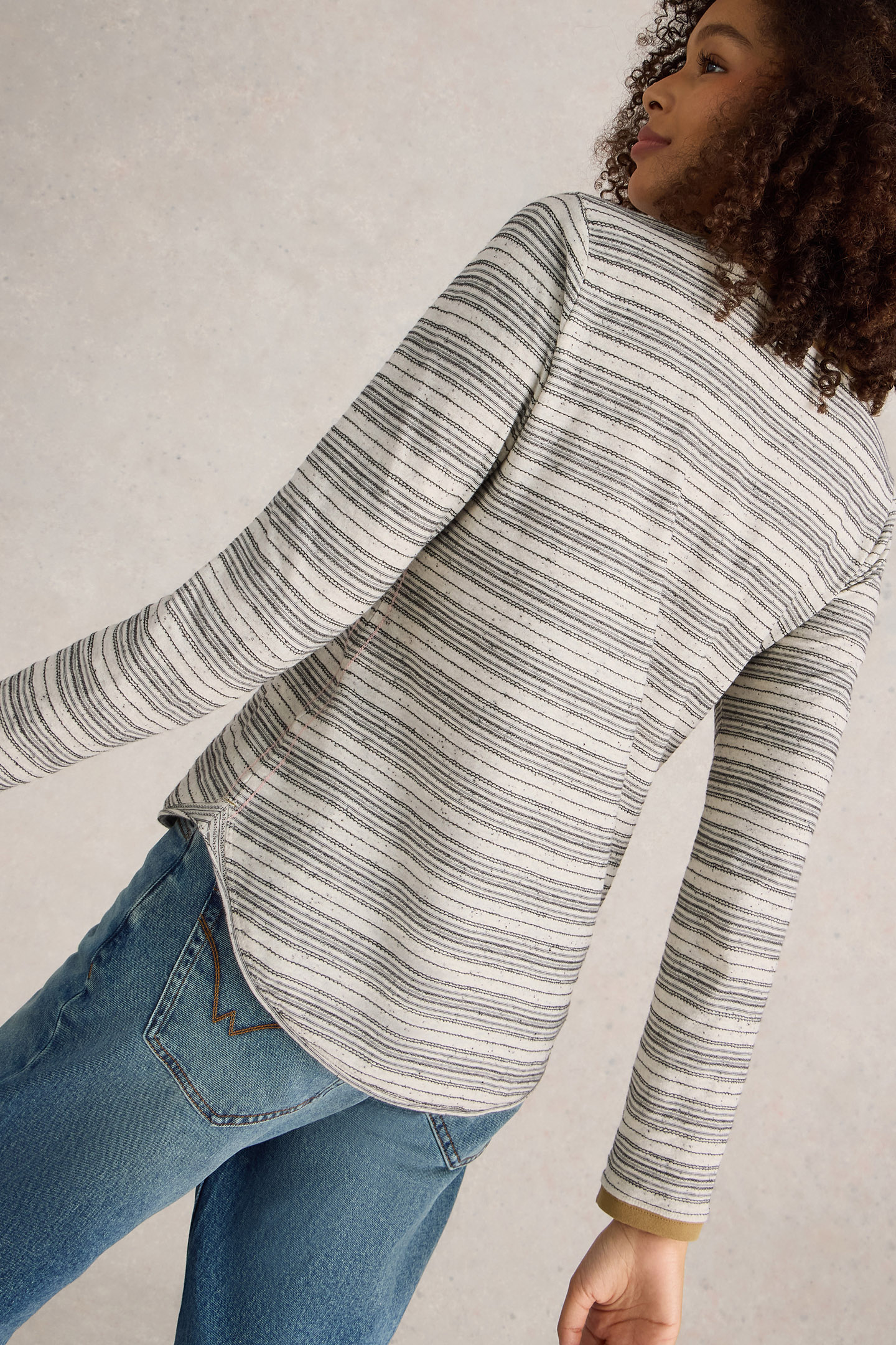 CLARA STITCH LS TEE NATURAL MULTI 3