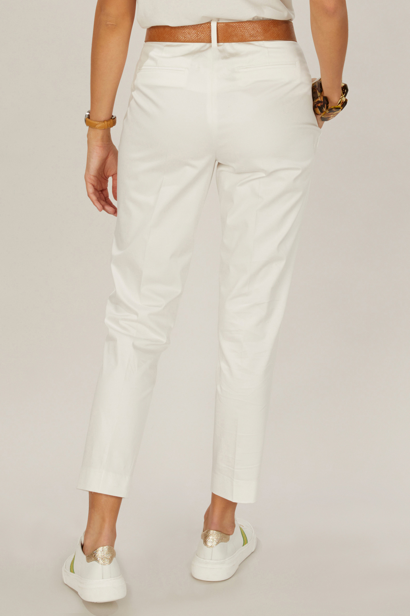 WHITE CHINO PANTS IN 2