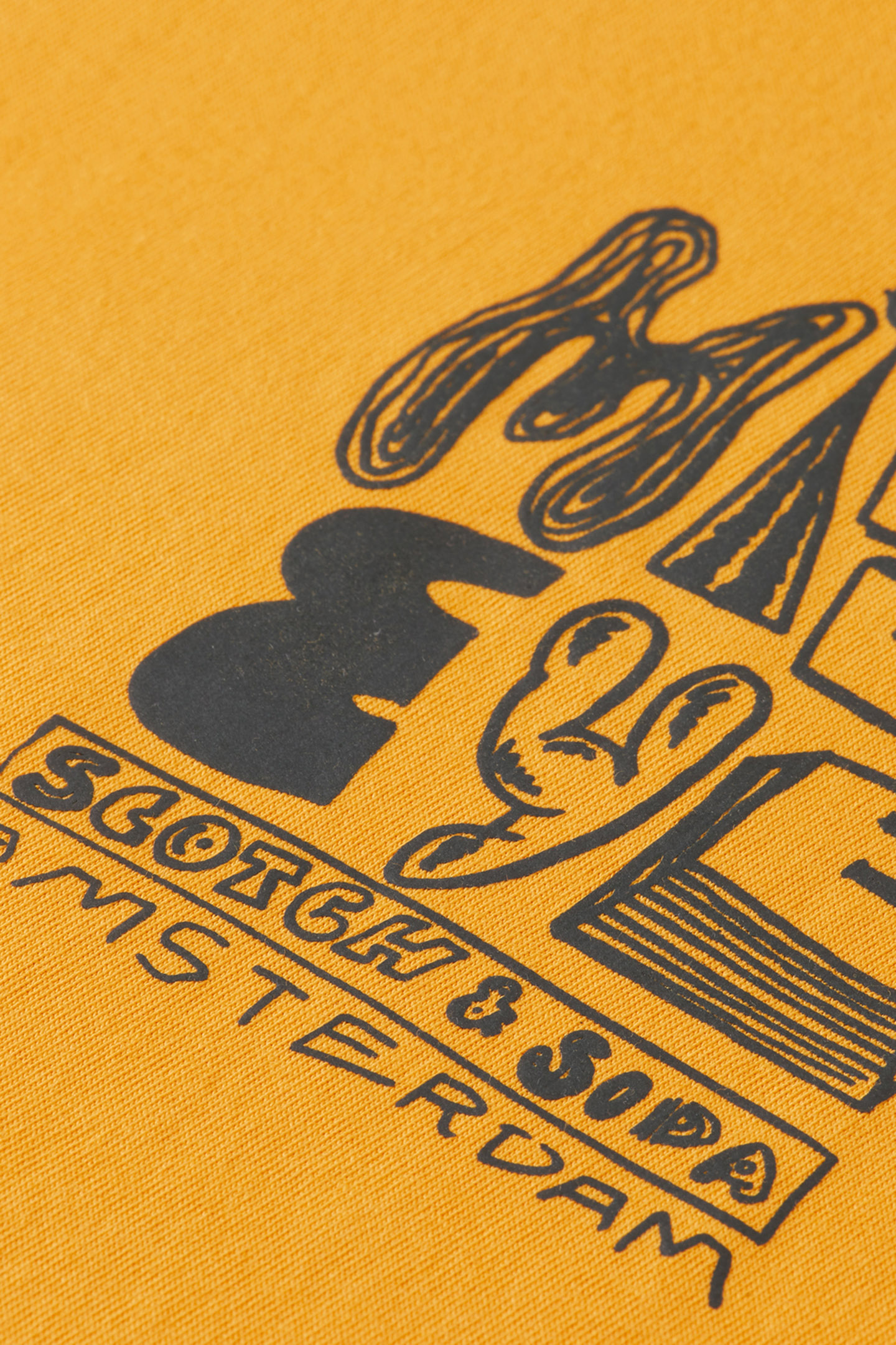 CHEST ARTWORK T-SHIRT YELLOW CAB 9