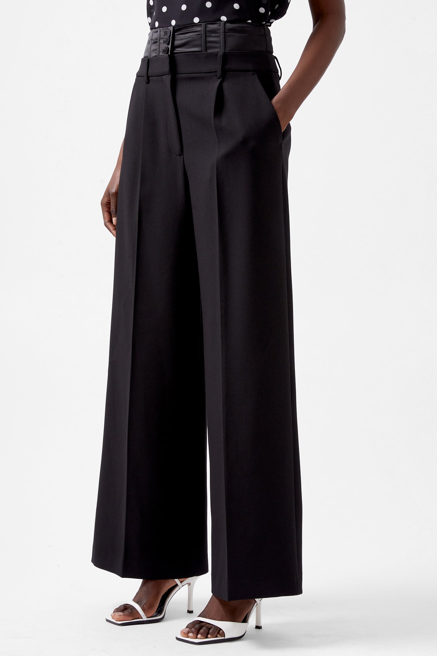 GEMMA CAREY SATIN TUXEDO TROUS BLACKOUT 1