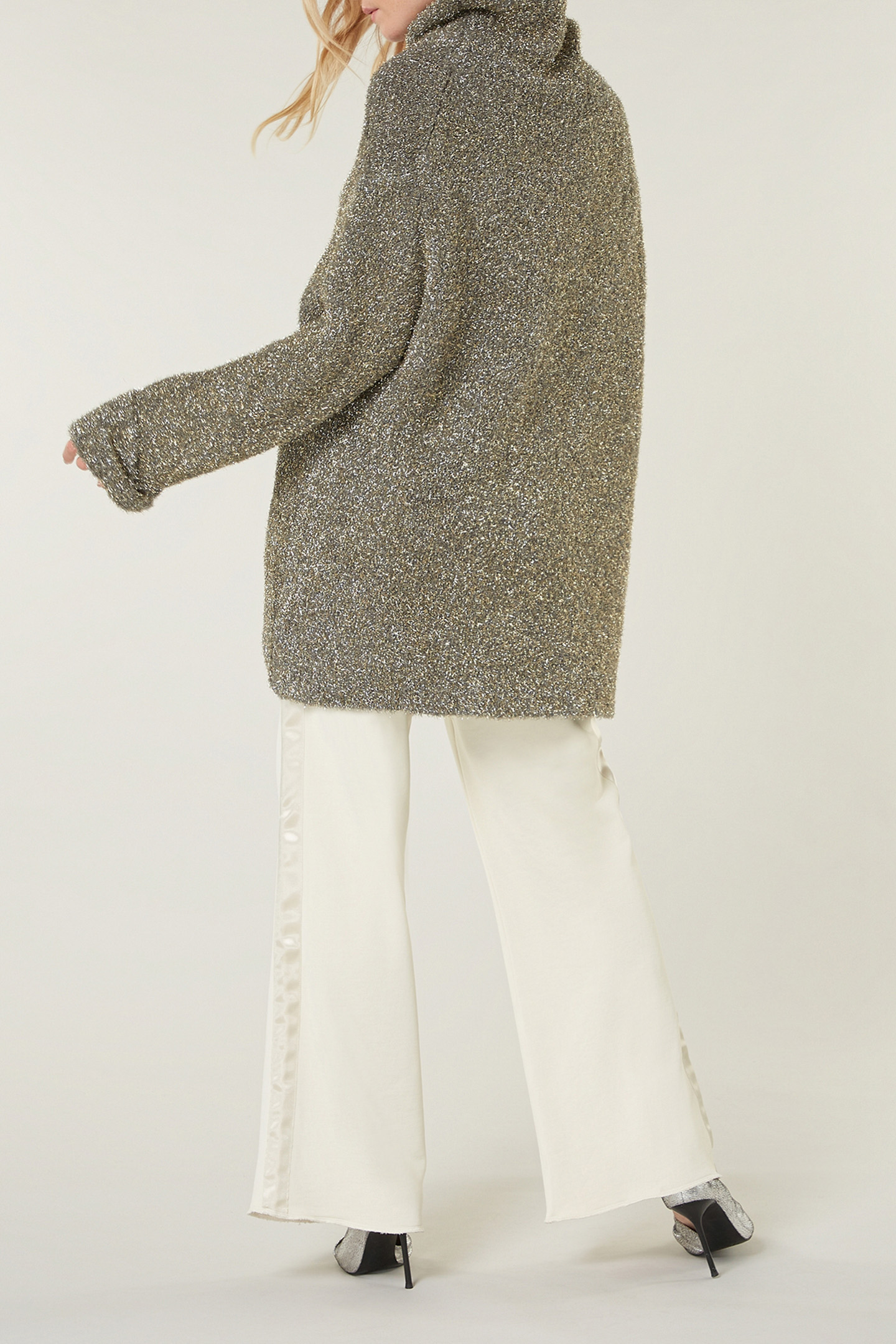 OVERSIZED TURTLENECK SWEATER LUREX GOLD 2