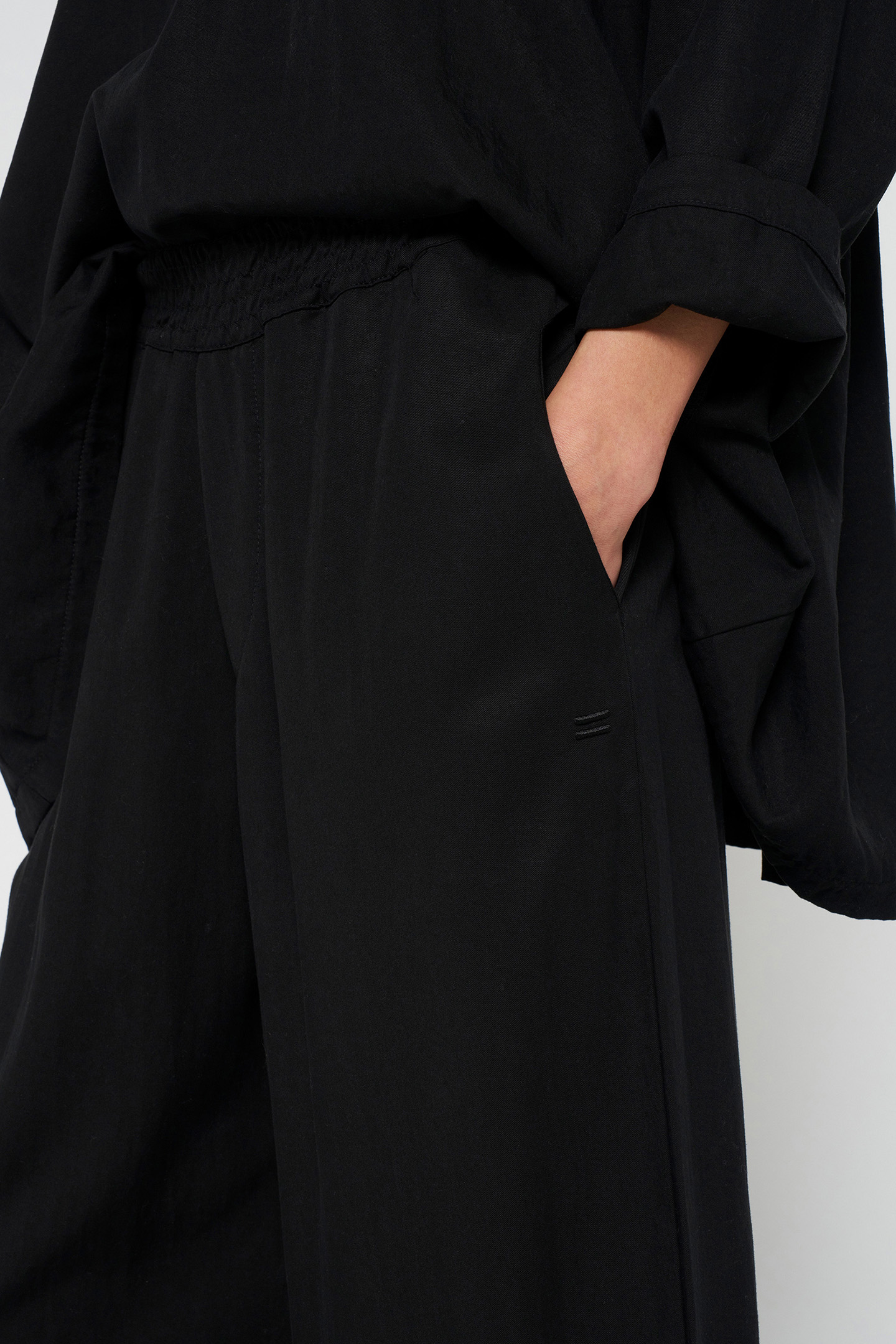 FLOWY WOVEN PANTS BLACK 6