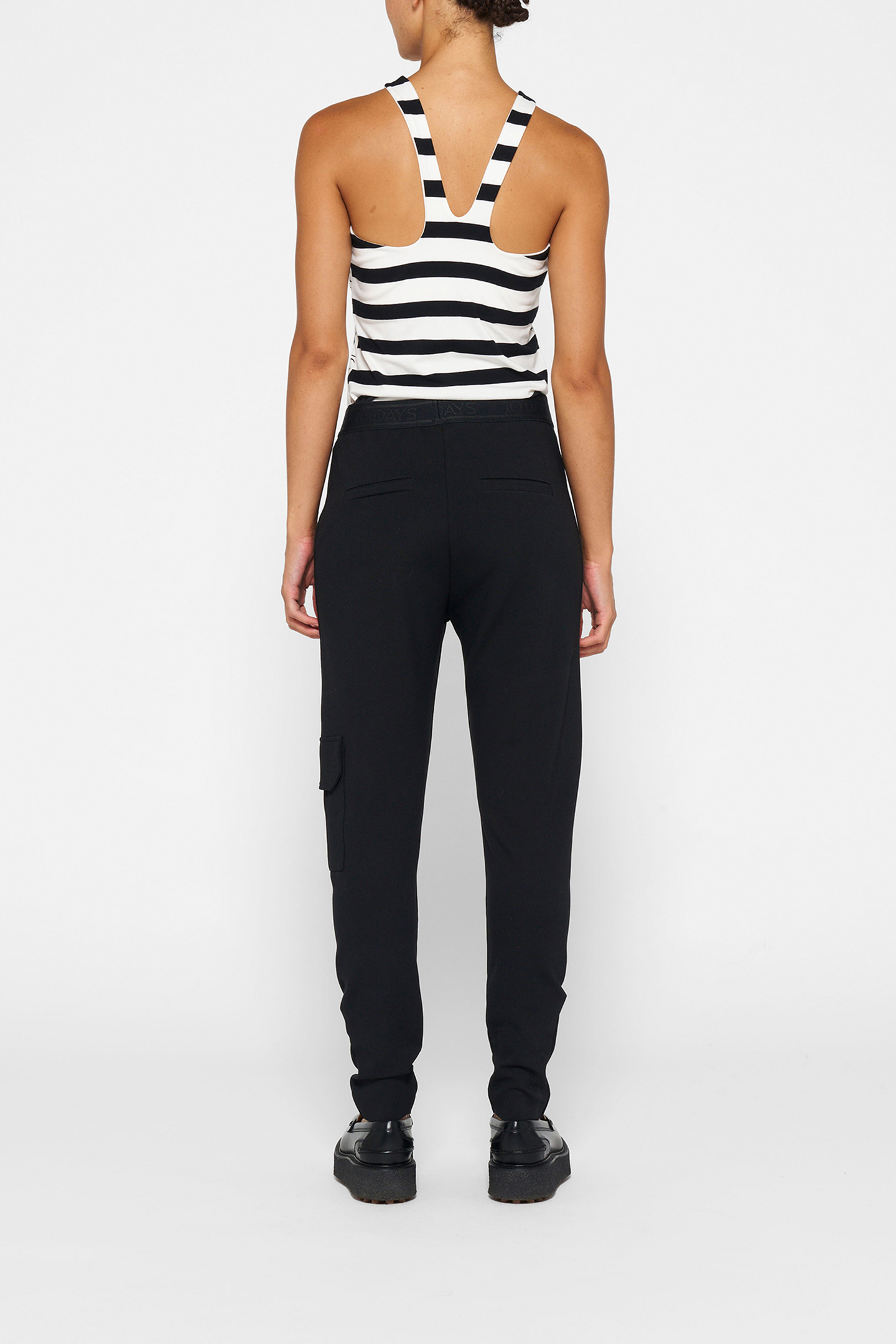 MORE THAN YOGA PANTS BLACK 3